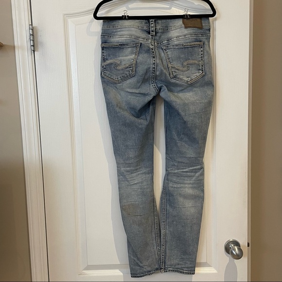 Silver Jeans - Picture 2 of 6